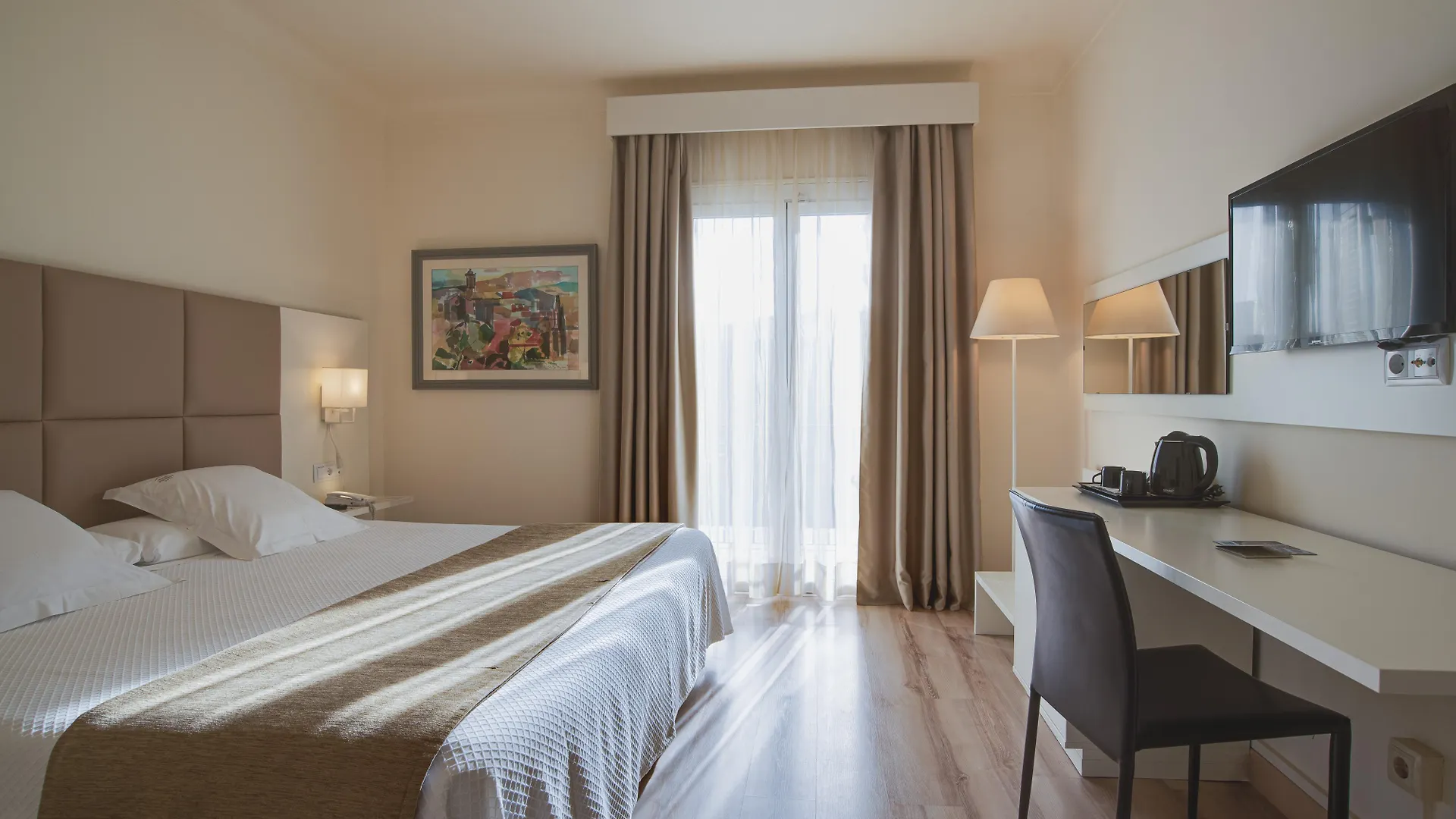 Hotel Pirineos Figueres  Figueres (Girona)