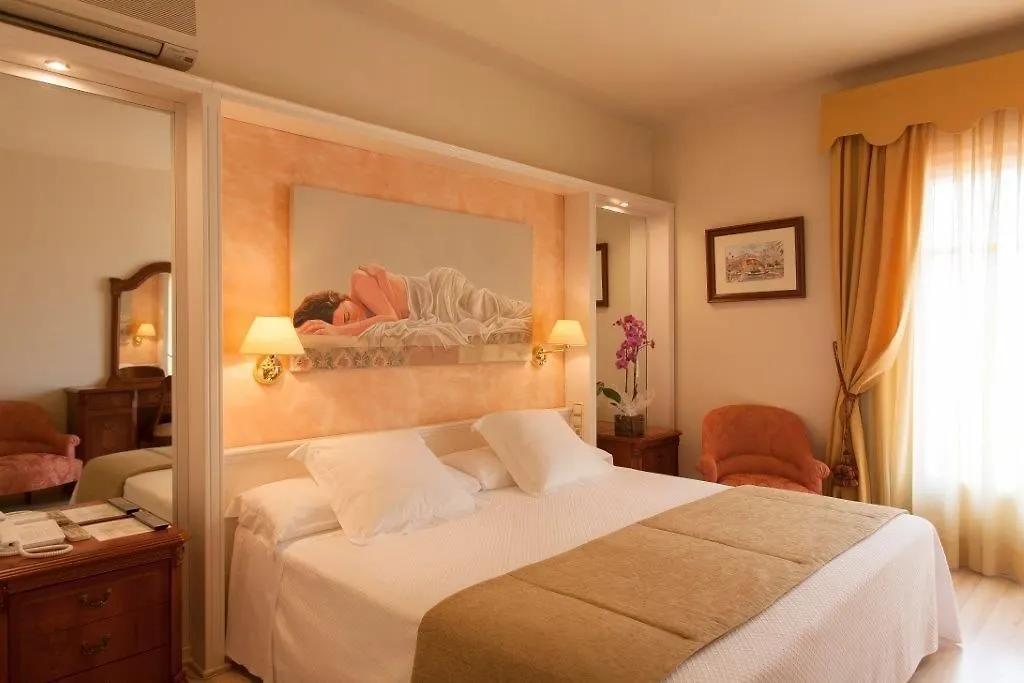 Hotel Pirineos Figueres By Pierre & Vacances Figueres (Girona)